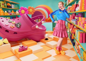 И ты - в центре внимания: как носить и с чем сочетать новые модели Crocs на платформе?