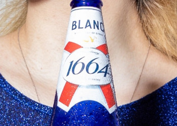 Французское премиальное пиво 1664 Blanc – деликатесное украшение новогоднего стола 2026